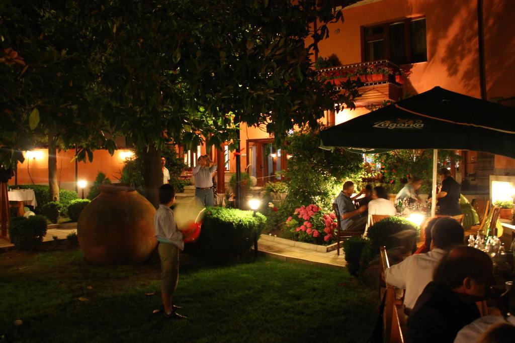 Anita Guest House & Relax Perushtitsa Εξωτερικό φωτογραφία